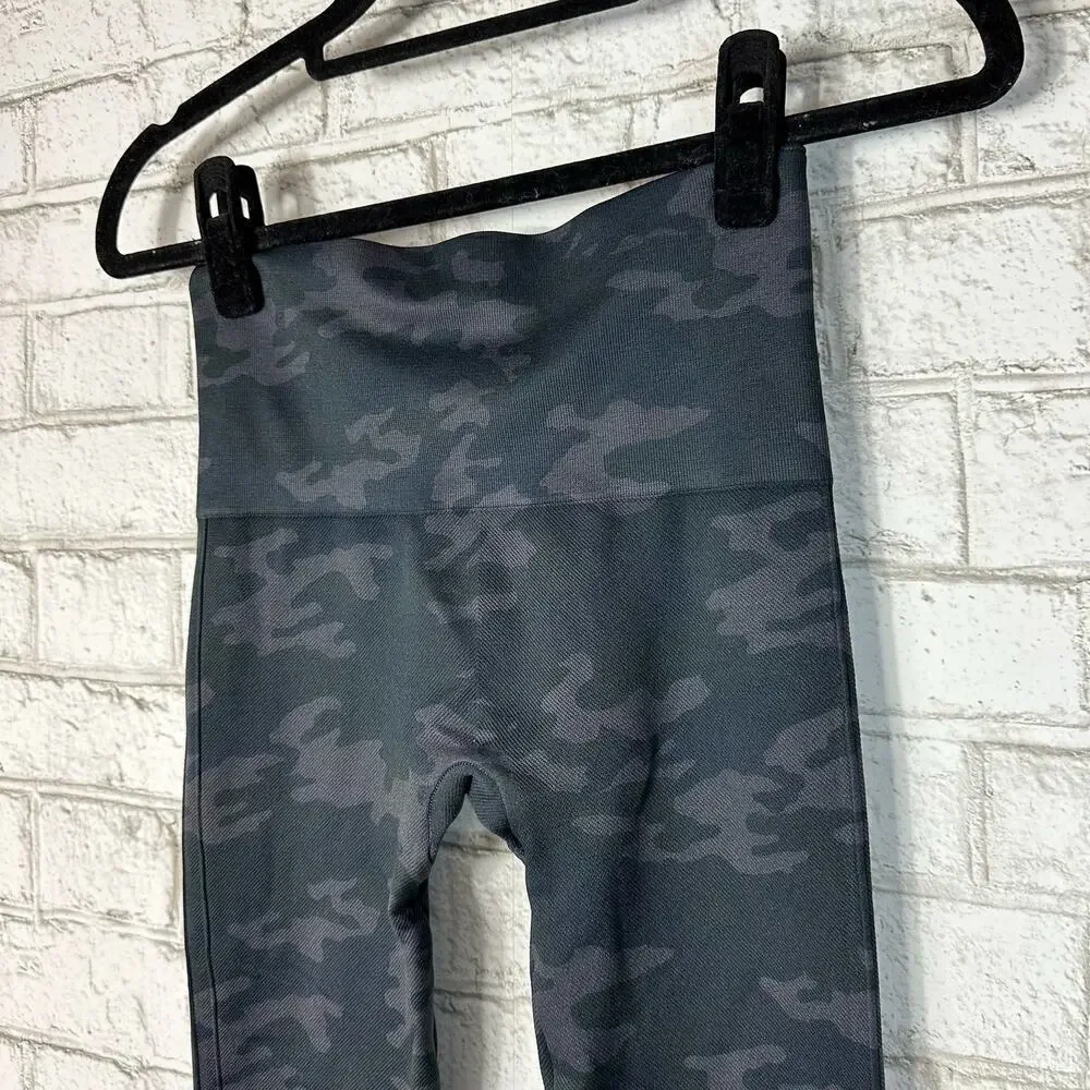 Spanx Leggings Look at Me Now Seamless Camo Camouflage High Waist Black S - Picture 6 of 7